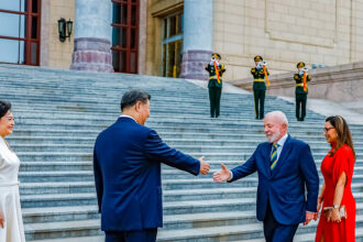 Janja causa 'climão' após gafe em encontro de Lula e Xi Jinping