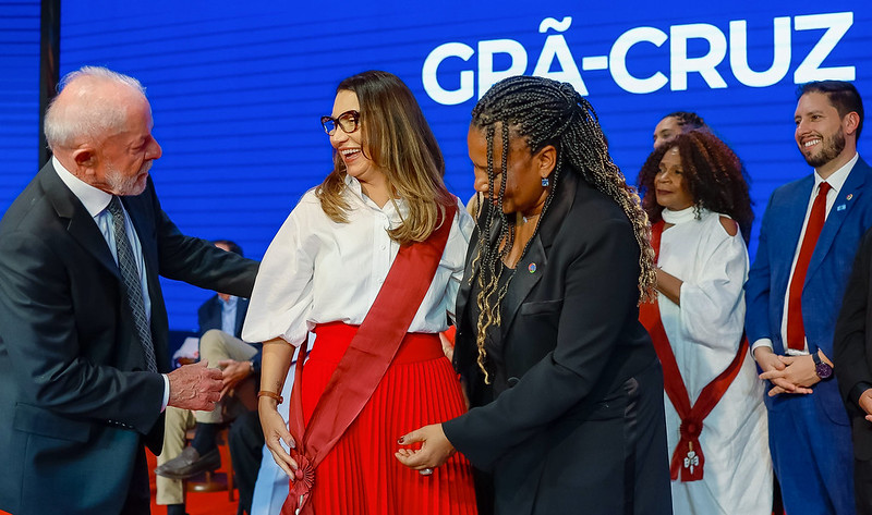 PT promove campanha digital em favor de Janja e da censura em redes sociais ao estilo chinês
