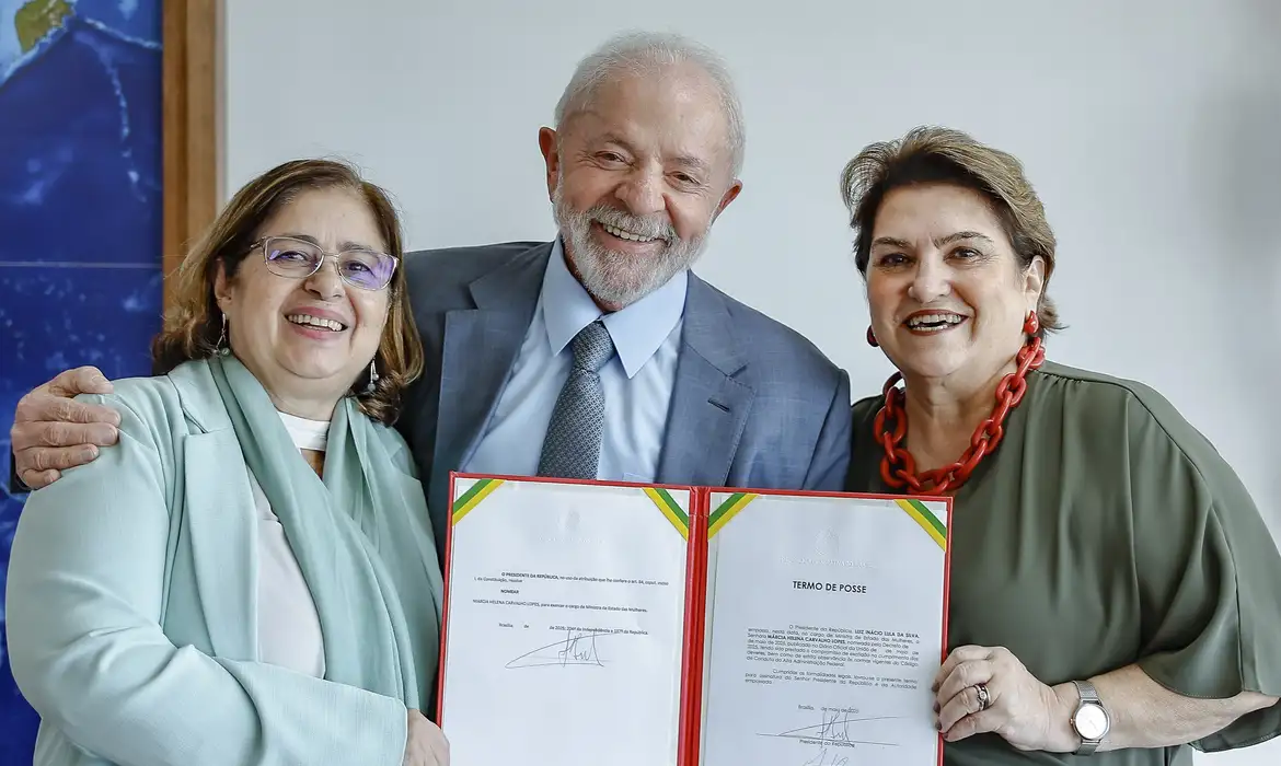 Não sobra ninguém: Lula troca o comando do Ministério das Mulheres