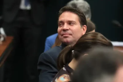 Câmara denuncia STF por invasão de competências em ação contra Ramagem