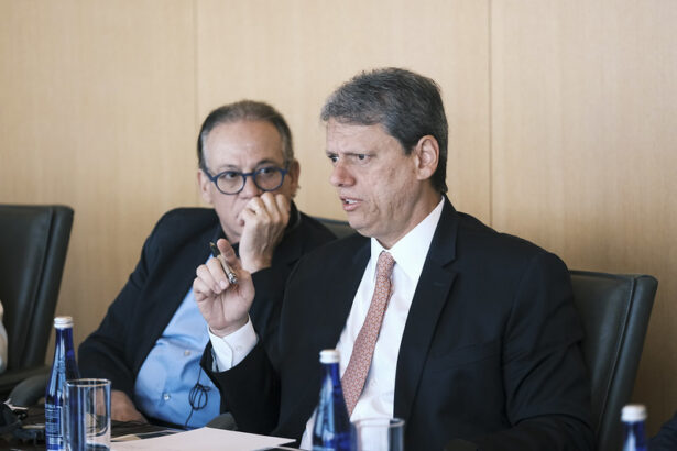 Durante agenda em Nova Iorque, Tarcísio reforça que direita depende de Bolsonaro