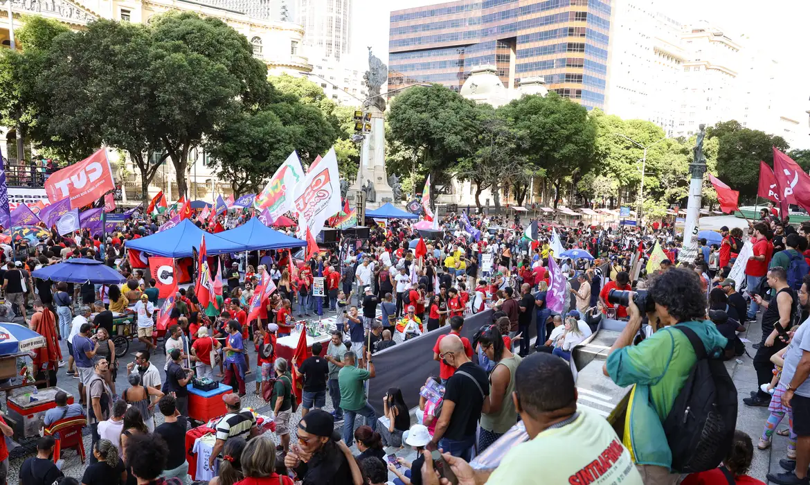 Sem Lula, sem picanha e sem cerveja, sindicatos tem ato esvaziado no dia do trabalhador