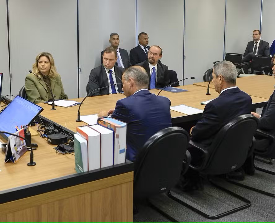 Braga Netto acusa Mauro Cid de mentir em acareação no STF sobre suposto repasse de dinheiro