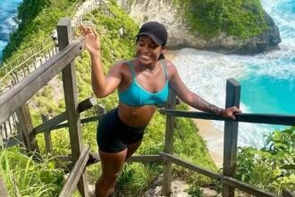 Brasileira que caiu durante trilha em vulcão da Indonésia é encontrada morta