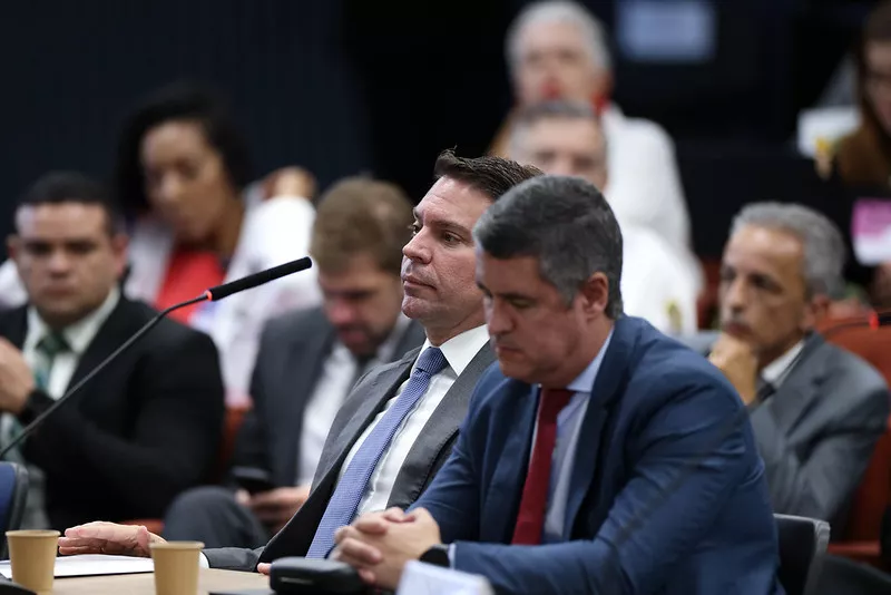 Ramagem e família dizem estar seguros nos EUA após fuga para Miami