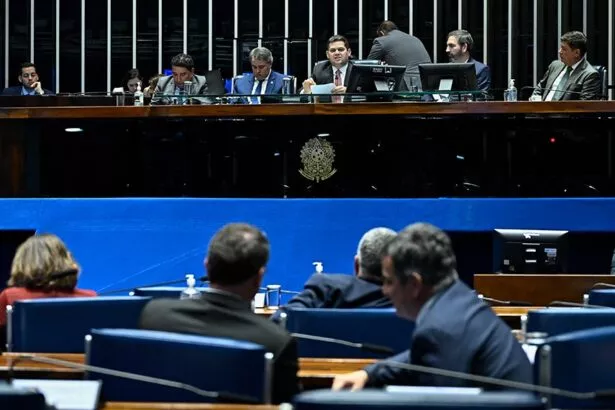 Senado avalia 'recall' de ministros do STF e ampliação da Corte de 11 para 15 cadeiras