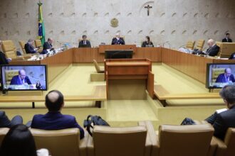 STF decide que redes sociais devem censurar usuários sob risco de processo
