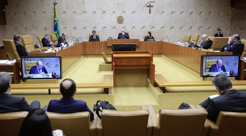 STF decide que redes sociais devem censurar usuários sob risco de processo