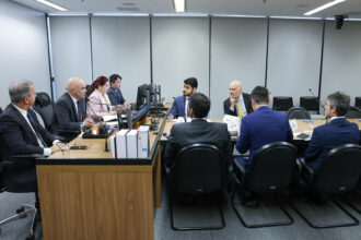 Alexandre de Moraes restabelece decreto de Lula sobre IOF e impõe derrota ao Congresso
