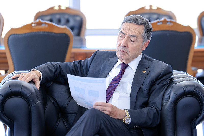 Barroso, que tem bens milionários nos EUA, diz que não quer escalar tensão com Trump