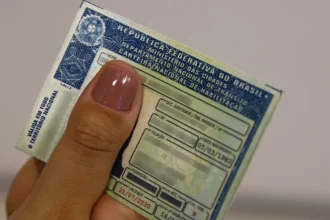 Governo do PT estuda acabar com obrigação de autoescola para carteira de motorista