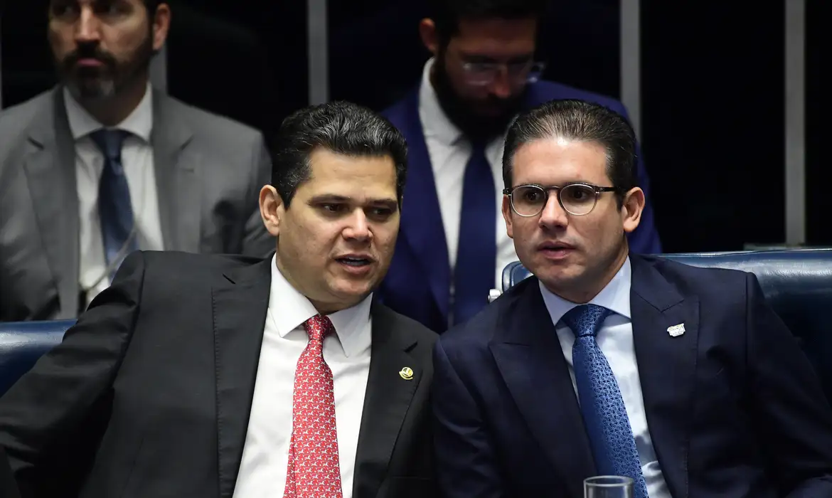 Trump cogita sanções a Motta e Alcolumbre por bloquearem saída para crise institucional
