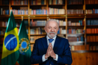 Lula publica vídeo agradecendo a Deus em dia de operação contra Jair Bolsonaro
