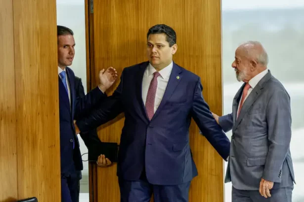 Pauta antifacção e vaga no STF expõem racha entre Motta, Alcolumbre e Lula