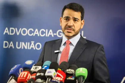 AGU processa Discord e pede R$ 500 milhões por dano moral coletivo