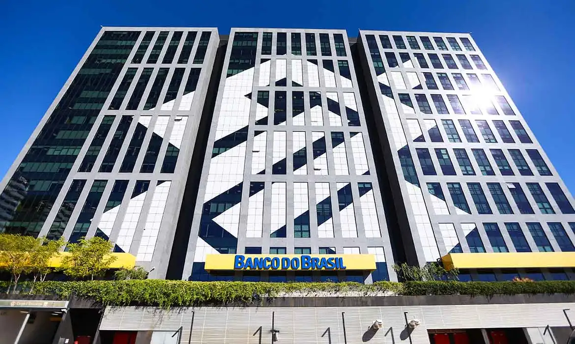 Inadimplência do agro derruba lucros do Banco do Brasil em 40%