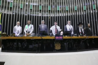 PT traz ao Brasil rabinos ligados ao Irã que pregam o fim de Israel