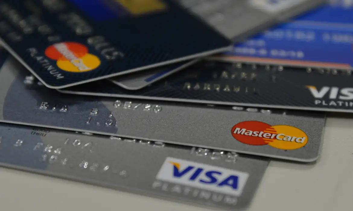 Visa? Só Elo! Banco do Brasil bloqueia cartão de crédito de Alexandre de Moraes