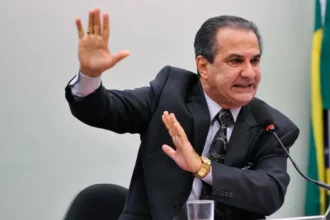 Pastor Silas Malafaia é alvo de operação da PF e está proibido de deixar o país