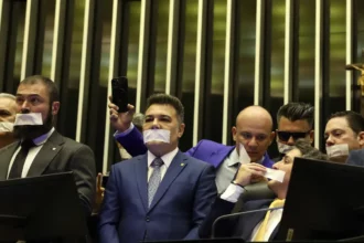 Oposição diz que resposta ao tarifaço deve ser a votação do projeto da anistia