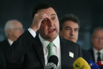 Ratinho Jr. e Cristina Graeml são os favoritos ao Senado pelo PR, diz Paraná Pesquisas