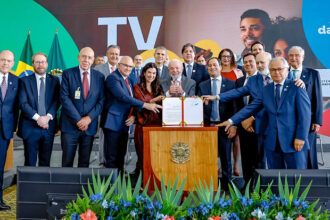 Lula sanciona decreto que alinha TV aberta ao padrão streaming