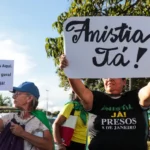 Proposta de anistia coloca o julgamento de Bolsonaro nas mãos do eleitor