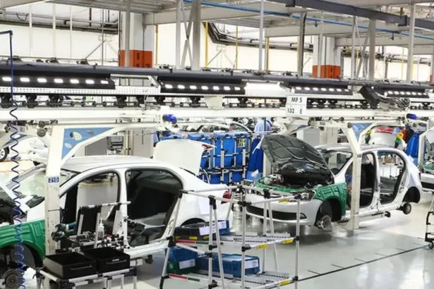 Governo deve elevar tarifas de carros e aço para arrecadar R$ 14 bilhões