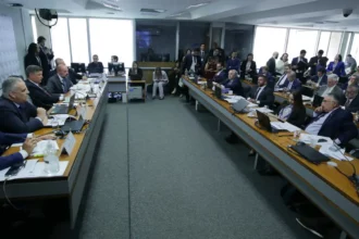 CPMI quebra sigilo de lobistas, ex-diretores do INSS e associações de aposentados