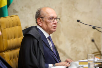 Gilmar cometeu fraude processual, diz Alessandro Vieira