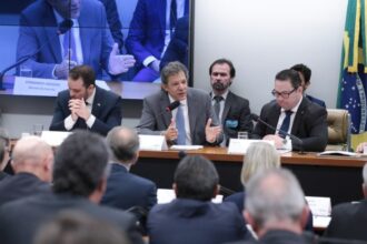 Por falta de verba, Haddad defende novo imposto para fechar orçamento