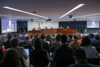 STF inicia julgamento do suposto golpe sem Bolsonaro presente