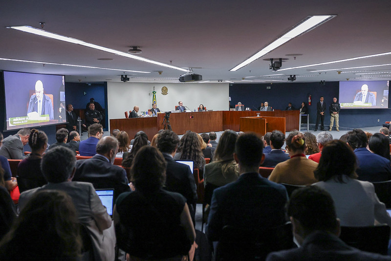 STF inicia julgamento do suposto golpe sem Bolsonaro presente