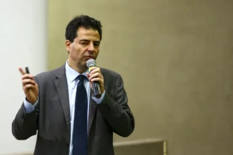 Sachsida diz que Moraes virou “monstro” e pede anistia para pacificar o país