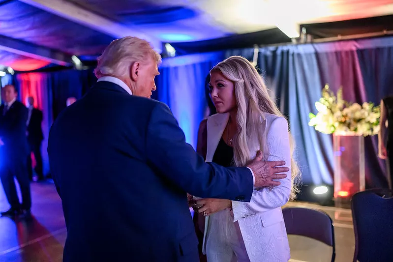 Justiça dos EUA impede governo Trump de revogar proteção para venezuelanos