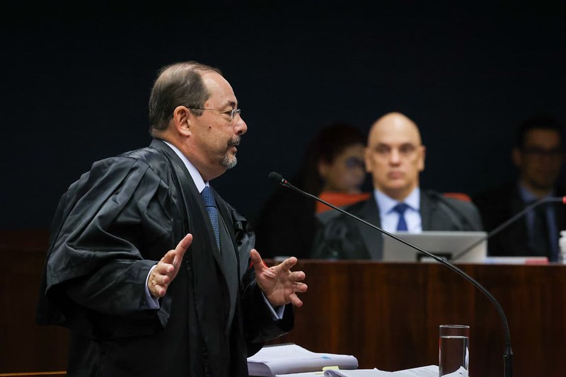 Defesa de Bolsonaro critica votos a favor de condenações no STF