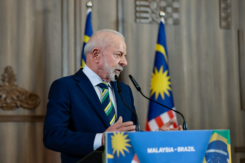 Lula a Trump: “Bolsonaro não é ninguém”; petista fala em plano da direita para matá-lo