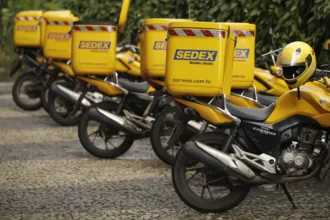 Oposição acusa empréstimo aos Correios de violar LRF e promete bloqueio