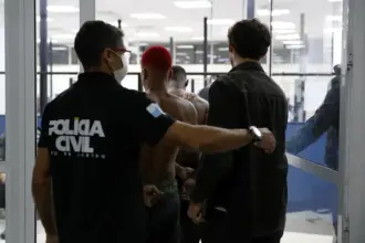 Governo do Rio autoriza 10 novas operações contra o Comando Vermelho