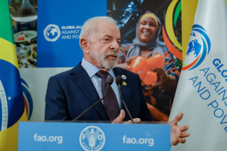 Distante do protagonismo internacional, Lula repete discurso contra a fome em Roma
