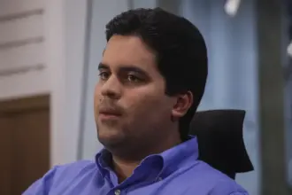 PP afasta Fufuca após ministro seguir de 'mãos dadas' com Lula