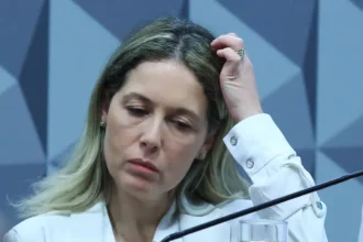Senadores da CPMI avaliam que médica foi 'laranja' do marido, ex-procurador do INSS