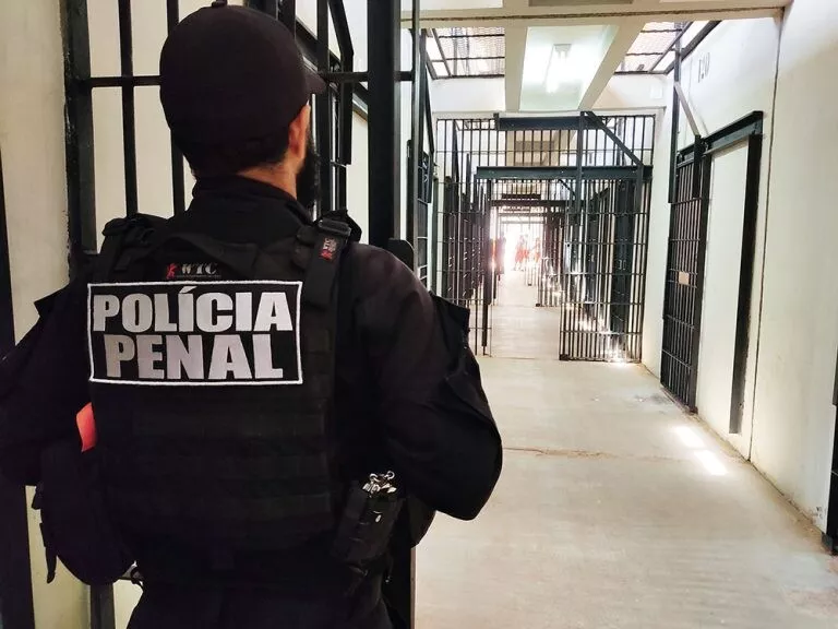 Câmara aprova aumento das penas de homicídio contra agentes de segurança e seus parentes