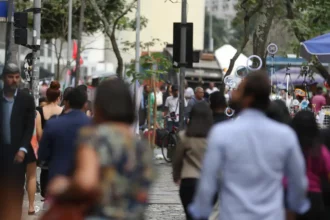 Paraná Pesquisas: 75% dos brasileiros querem mudança no modelo de governo em 2026