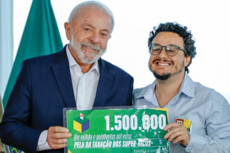 Governo Lula festeja taxação dos 'super-ricos' após avanço na Câmara