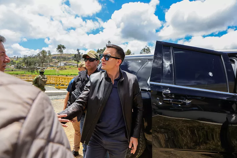 Presidente do Equador é alvo de atentado