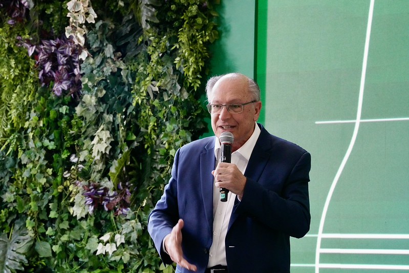 Alckmin diz que corte tarifário dos EUA é positivo, mas distorções persistem