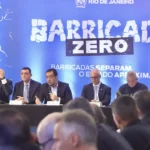 Governo do RJ anuncia plano para remover barricadas em 12 cidades