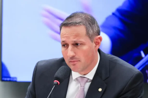 Guilherme Derrite diz que críticas de defensores de bandido são elogio