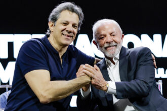 PT confirma Haddad para disputar governo paulista contra Tarcísio